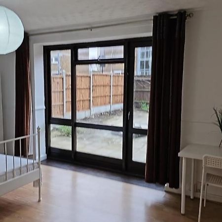 London E1 Rooms Exterior photo