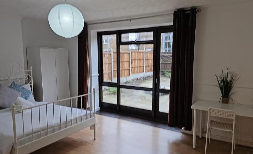 London E1 Rooms Exterior photo